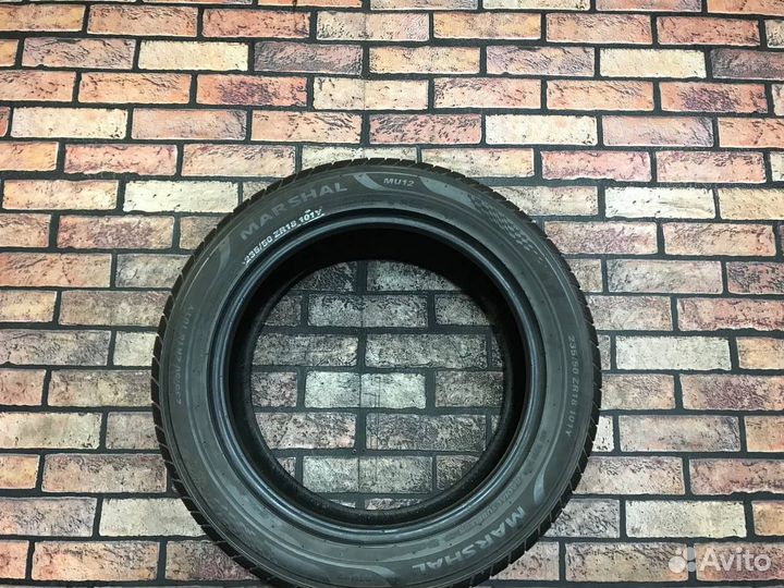 Marshal MU12 235/50 R18 101Y