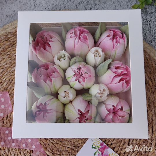 Коробочка с тюльпанами на 8 марта