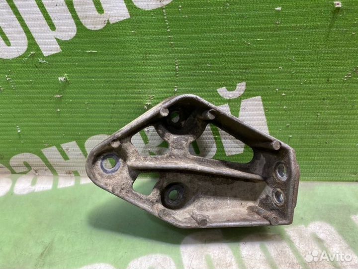 Кронштейн двигателя Daewoo Nexia