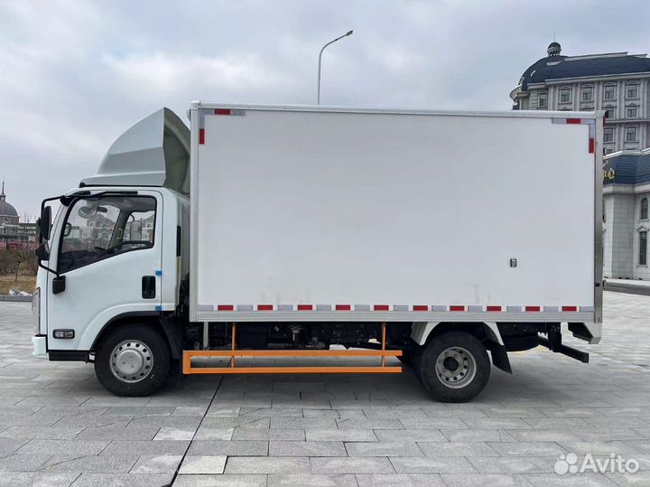 Isuzu Elf, 2024