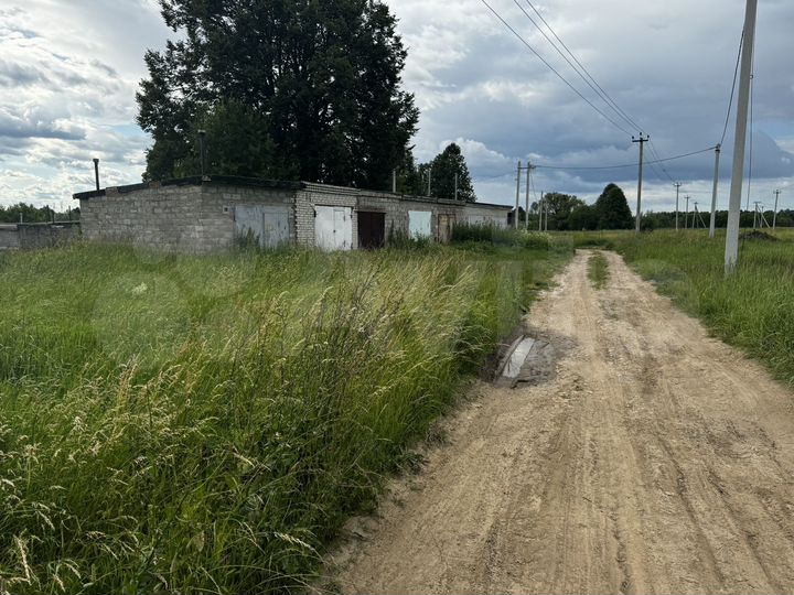 Гараж, > 30 м²