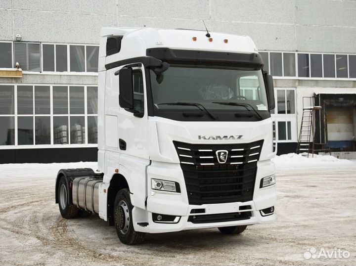 Водитель с категорией Е / Гражданство РФ