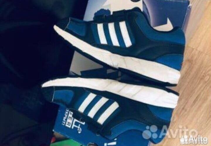 Кроссовки Adidas
