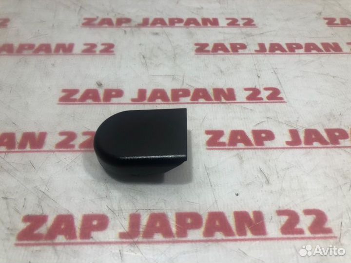 Заглушка дворника передняя Mitsubishi Outlander GF