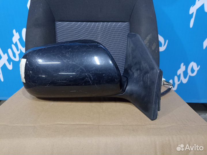 Тойота Авенсис Т250 зеркало правое до рестайлинга