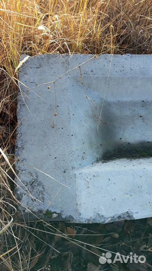 Плиты бетонные, щебень строительный