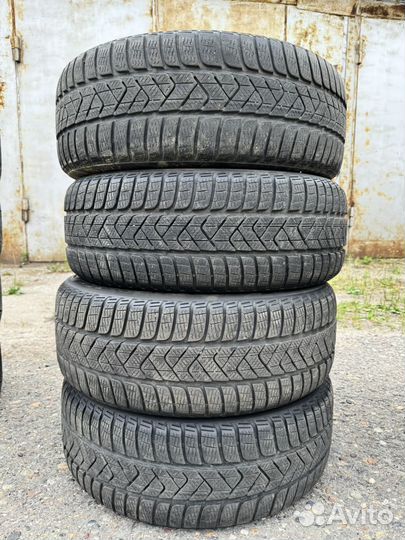 Pirelli Winter Sottozero 3 215/55 R17