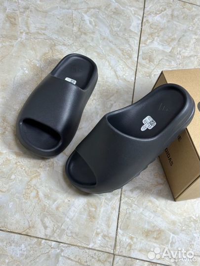 Тапочки Adidas Yeezy Slide (36-45)