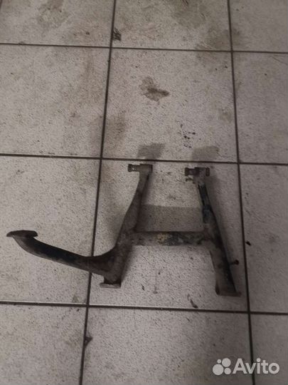 Подножка центральная Kawasaki ZZR 400 1