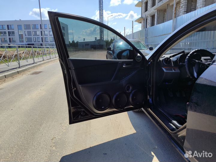 Дверные карты на mazda 3 bl