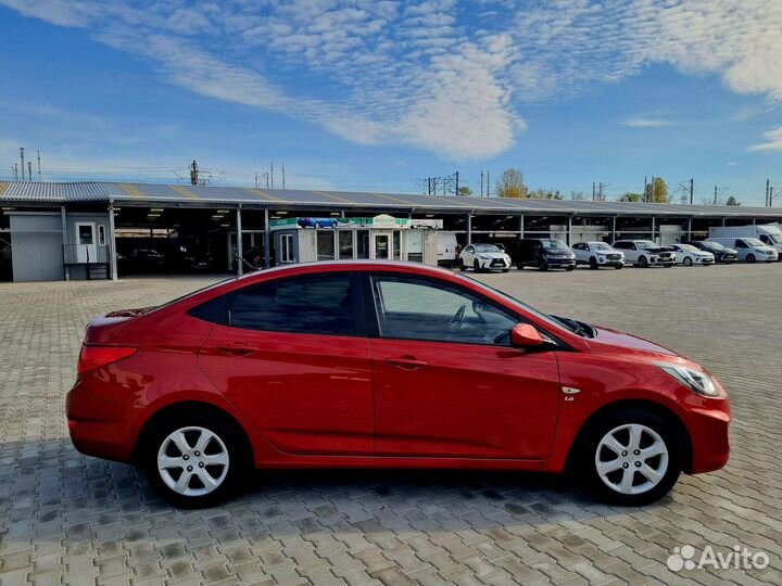 Hyundai Solaris 1.6 AT, 2013, 71 593 км