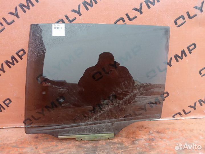 Стекло двери заднее левое Toyota Corolla Spacio