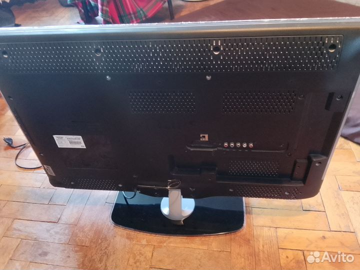 Телевизор phillips 32pfl7605h/60 на запчасти