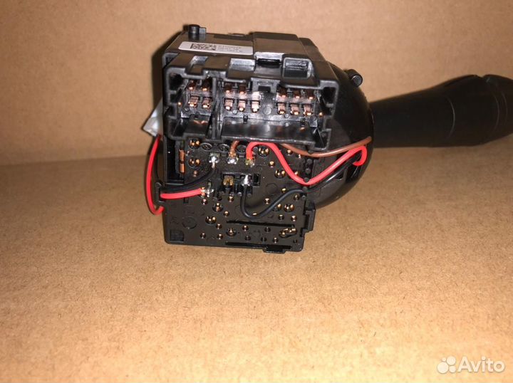 Подрулевой переключатель 8201167981 новый