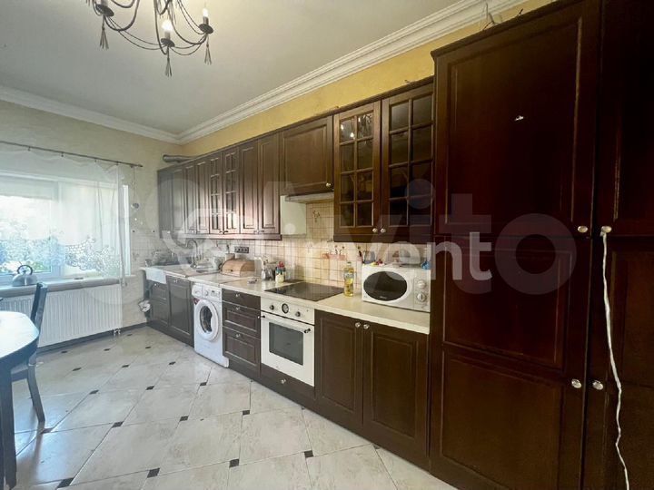 Таунхаус 210,6 м² на участке 5,6 сот.