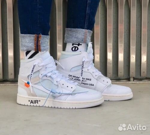 Nike Air Jordan 1 Retro High «Off-White White»