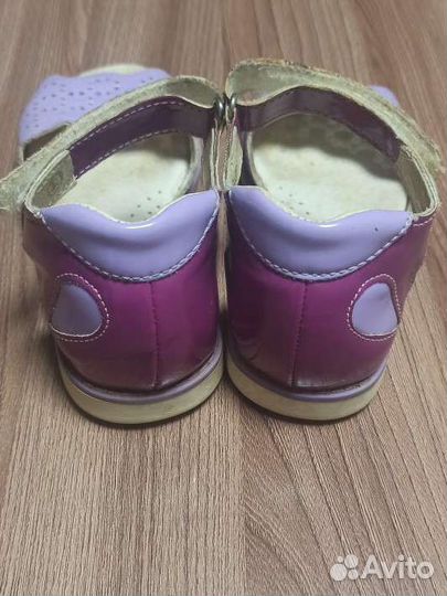 Босоножки на девочку