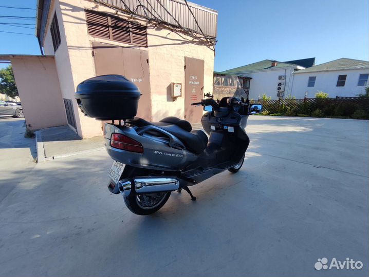 Suzuki Skywave 650
