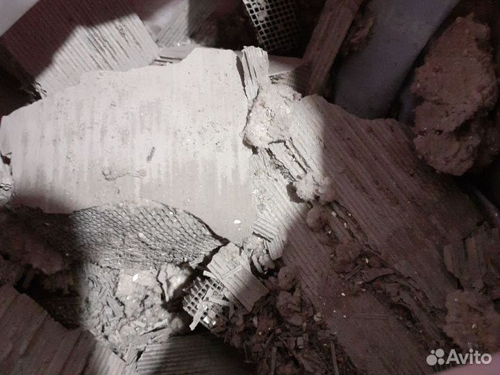 Продам 2 катализатора выбиты с моего авто