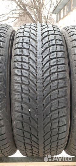 Michelin Latitude Alpin LA2 215/70 R16