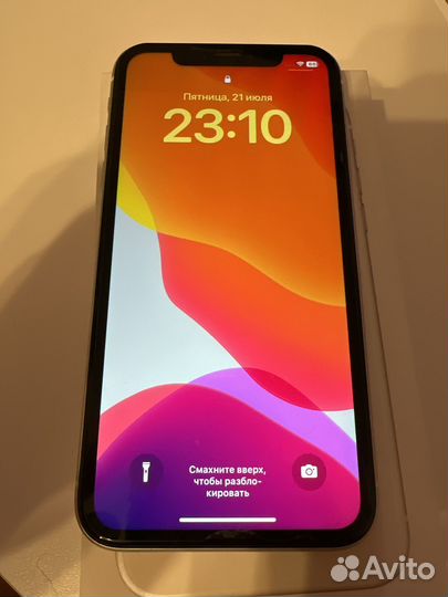 Телефон iPhone 11