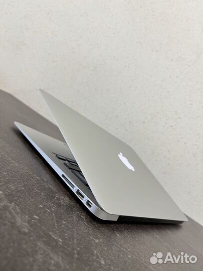 Apple MacBook Air 13 2017 8/256GB