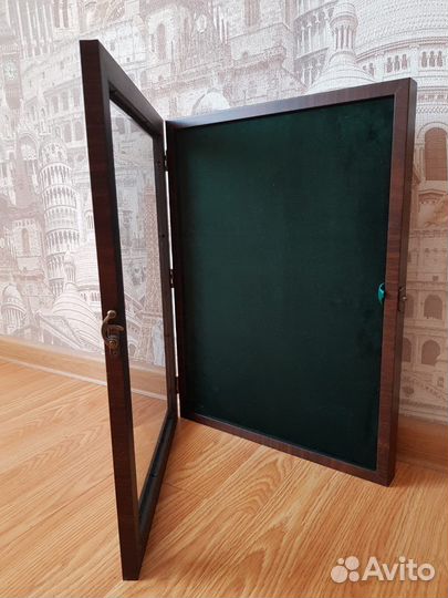 Витрина и планшет для орденов, медалей, фотографий