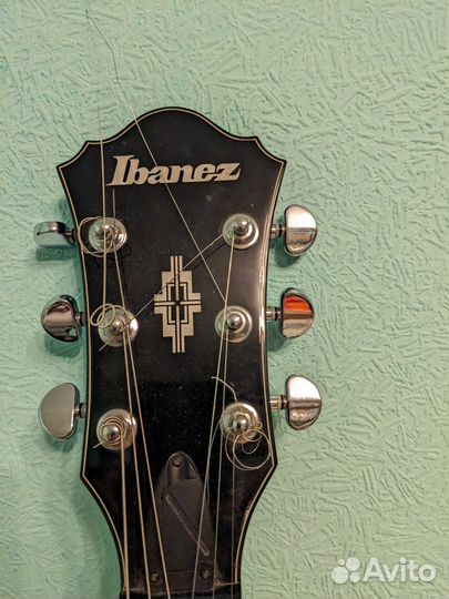 Продам гитару ibanez