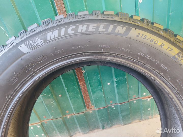 Michelin X-Ice North 4 215/60 R17