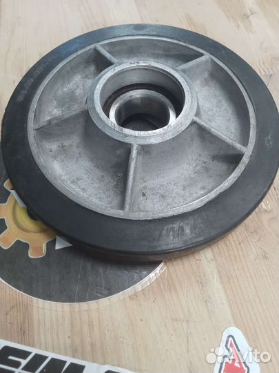 Каток малый снегоход Рысь