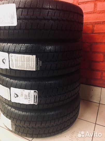 Matador MPS 530 Sibir Snow Van 205/65 R15 102T