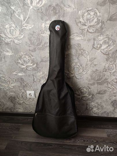 Акустическая гитара