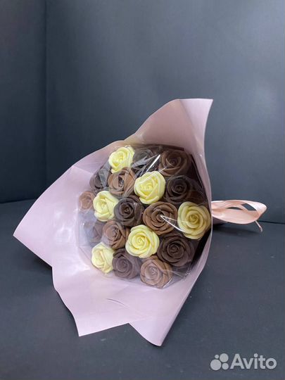 Букет Роз из Бельгийского Шоколада - 19 шт