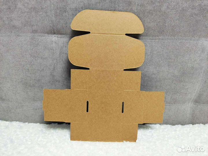 Коробка картонная, подарочная