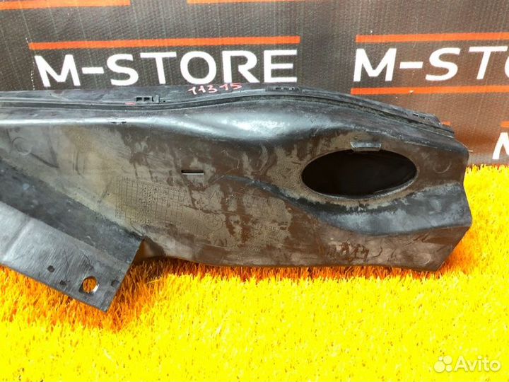 Воздуховод тормозов левый Bmw X5 E53 M54B30 2006