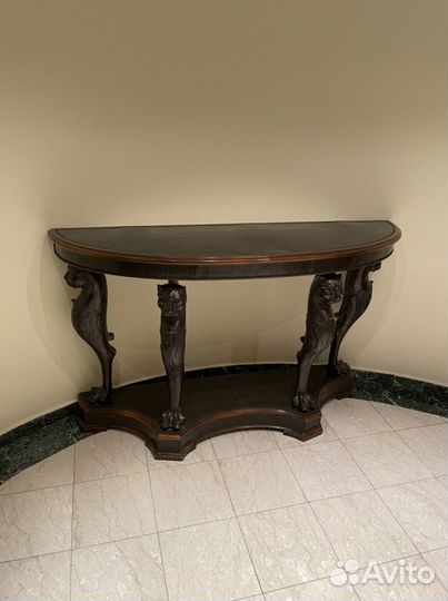 Консоль Theodore Alexander