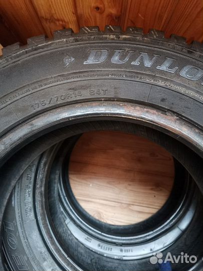 Dunlop SP Winter Ice 01 175/70 R14 84T