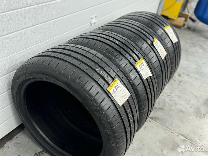 Dunlop SP Sport Maxx 060+ 275/40 R19 и 245/45 R19 103Y