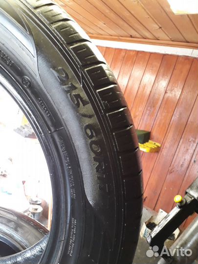 Goodyear EfficientGrip SUV 4x4 215/60 R17