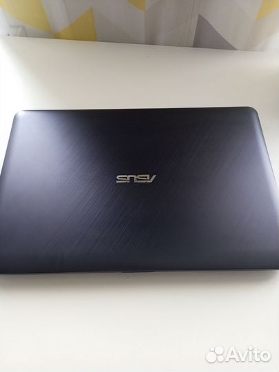 Ноутбук asus