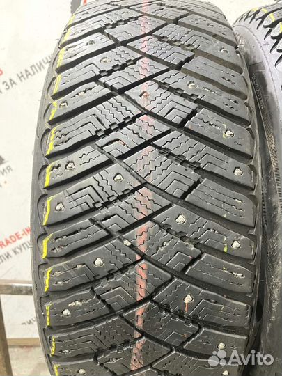 Goodyear Ultragrip Ice Arctic 185/60 R15 88M