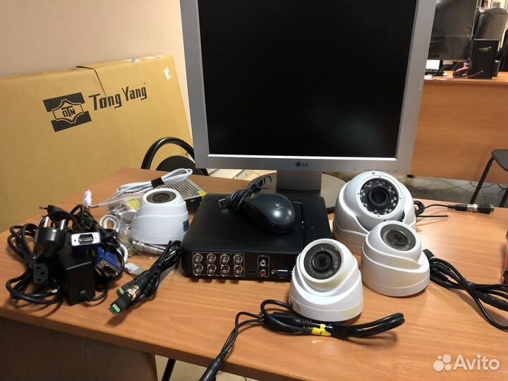 Комплект видеонаблюдения 4 камеры б/у с монитором