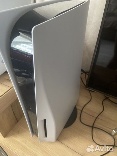 Продам приставку Sony PS 5