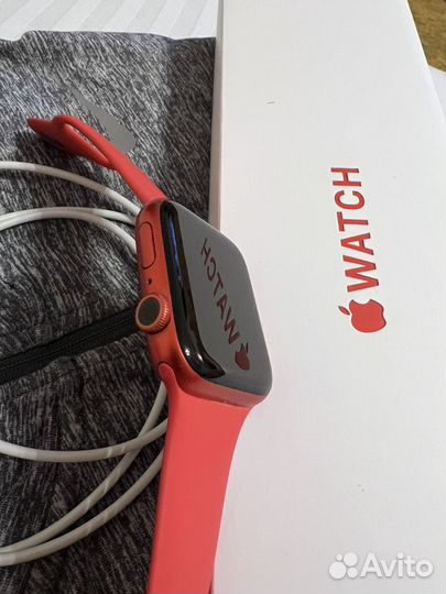 Apple Watch 6 pdoduct RED 44mm