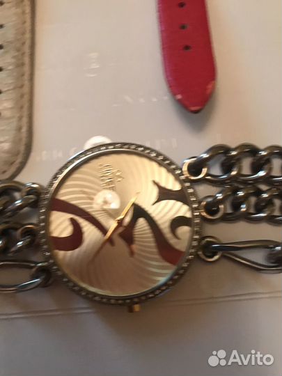 Часы наручные женские