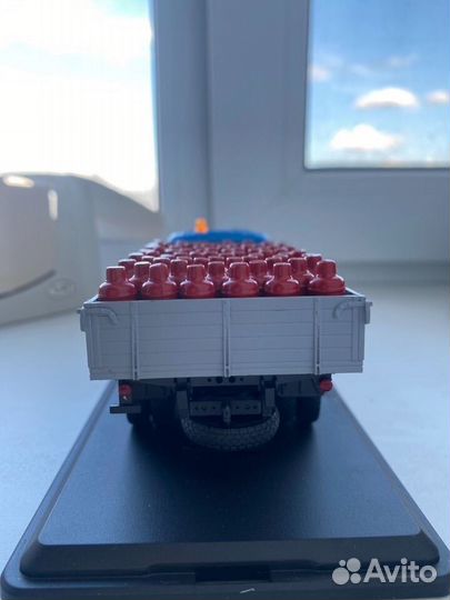 Модель грузовика 1:43 ЗИЛ 130 перевозка газовых