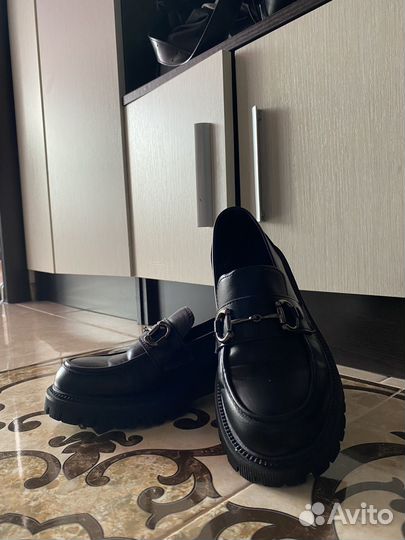 Лоферы женские 39 размер новые