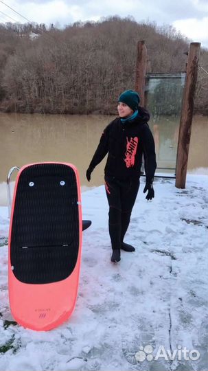 Абонемент на 1 час катания на e-foil