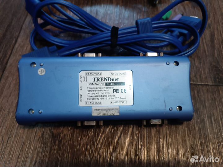 KVM switch trendnet TK-400