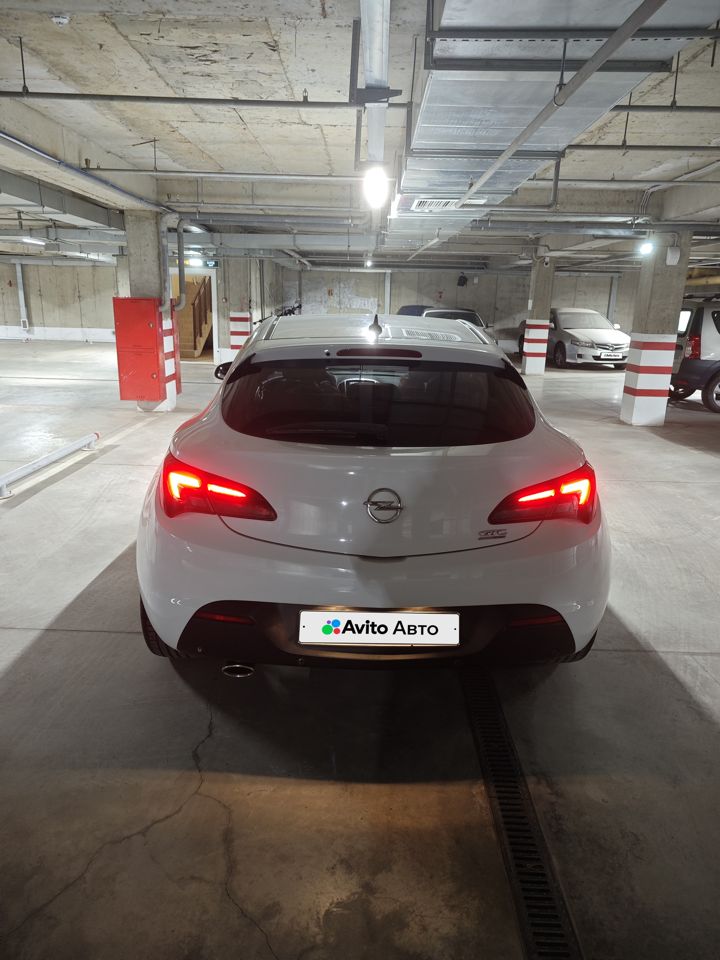 Opel Astra GTC: фото владельца